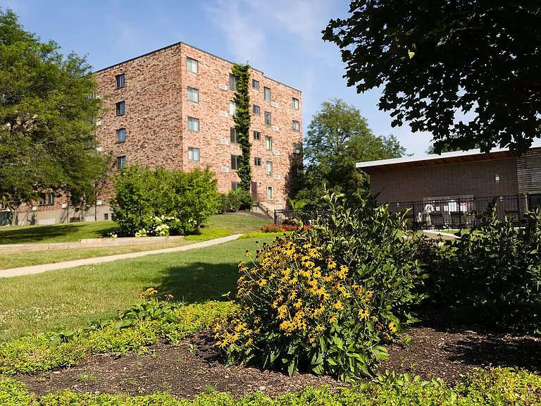 Willow Crossing Apartments — Photo 29