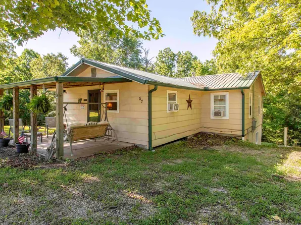 57 Valley Heart Dr, Hardy, AR 72542