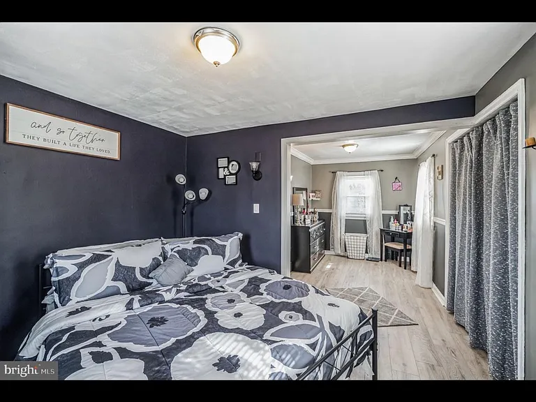 1133 Jefferson Ave — Photo 6