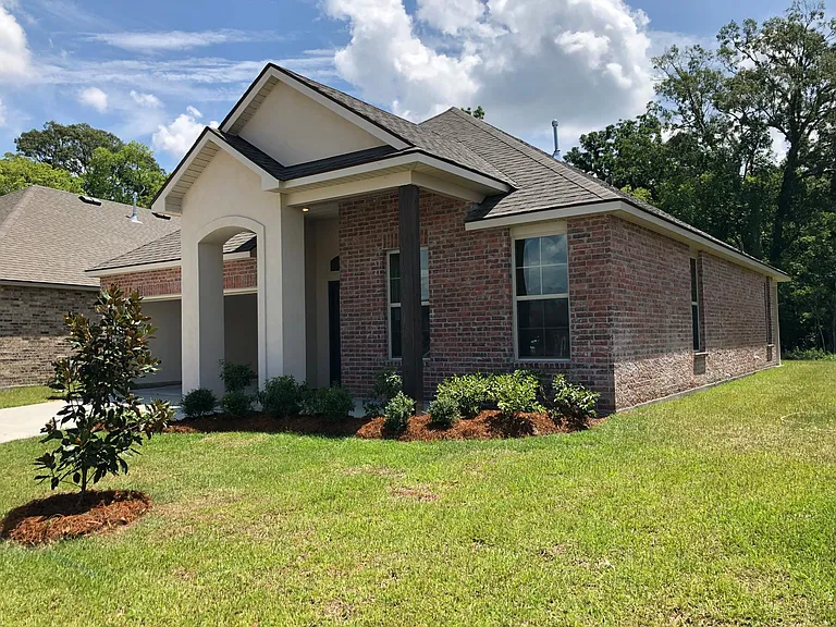 1043 Foxtail Dr — Photo 2