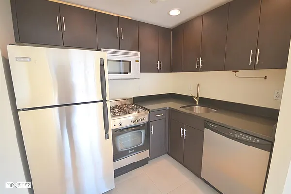 Rented by Citi Habitats | media 32