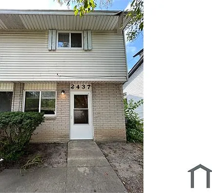2 bed, $975 — Photo 2