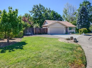 2923 Aldersgate Rd, Medford, OR 97504