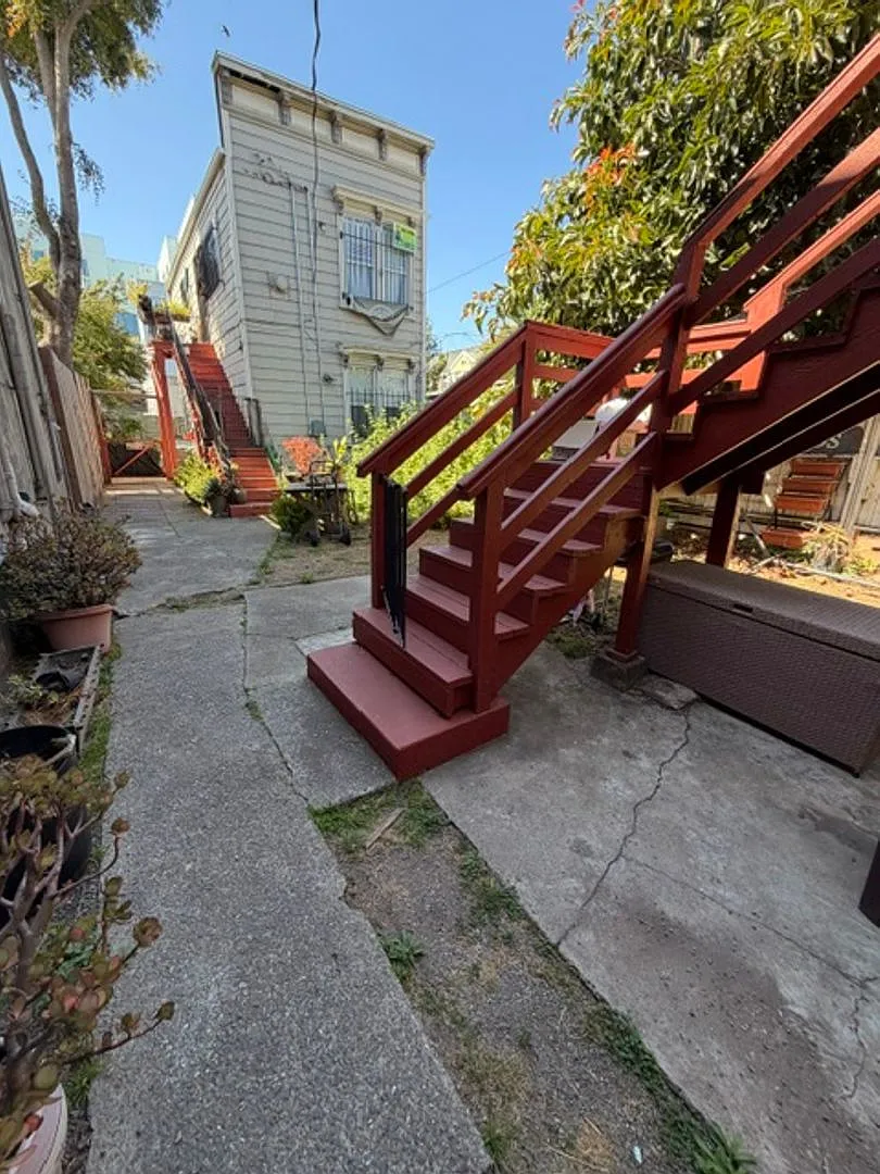 1 Bedroom/1 Bath Lower Unit — Photo 2