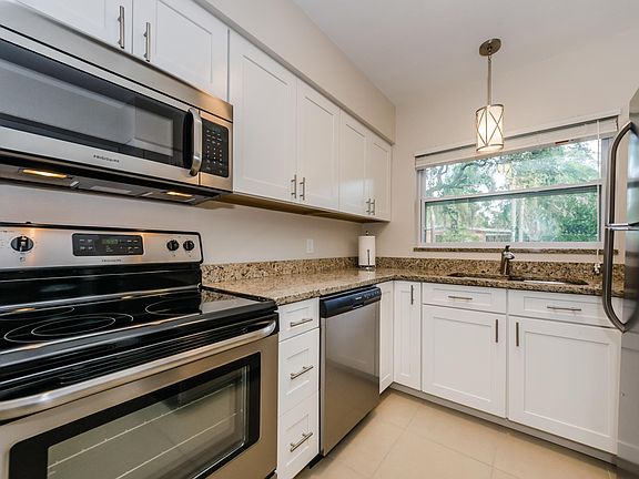 5th image of 335 Washington Dr