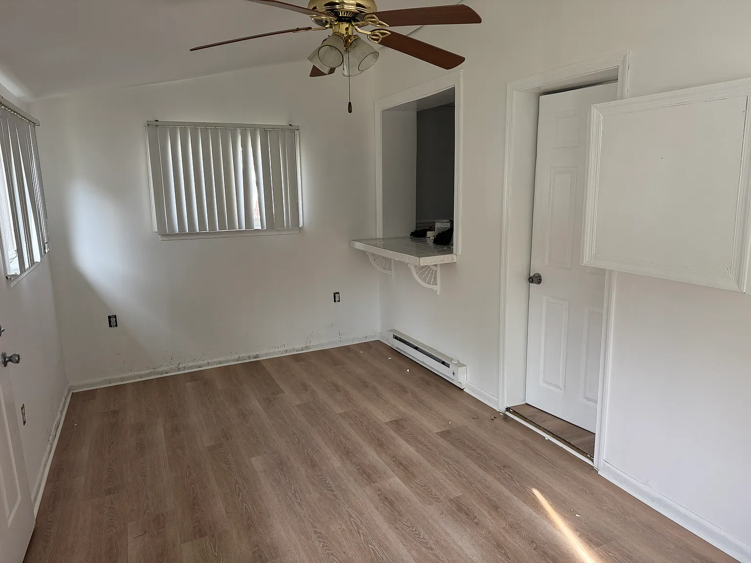 3 bed, 1.5 bath, 900 sqft, $1,771 — Photo 4