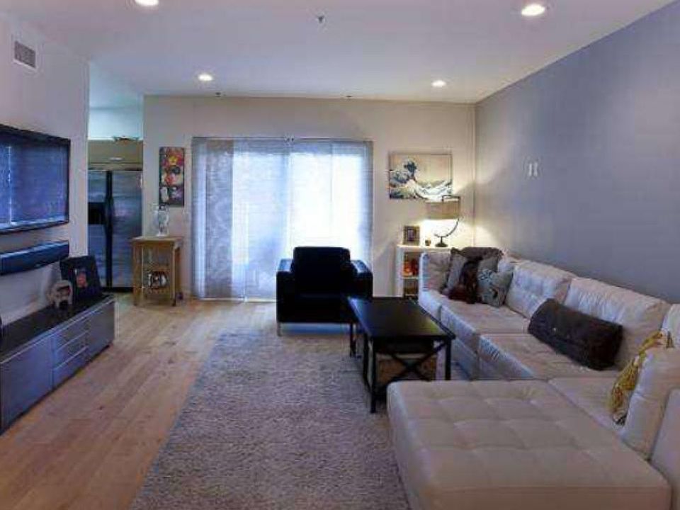1st image of 5016 Bakman Ave #108