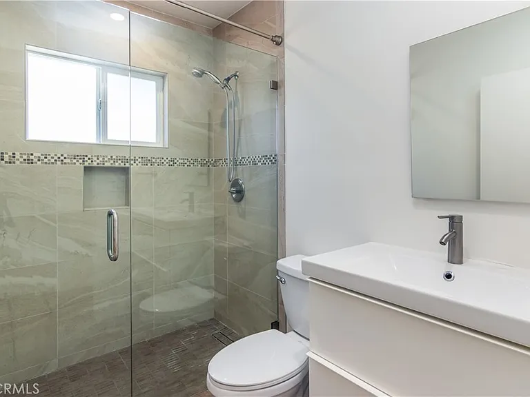 15439 Vose St #15439 — Photo 4