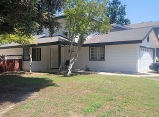 706 E Moss Creek Ln, Fresno, CA 93730