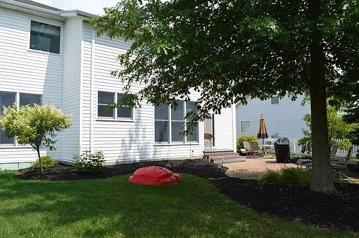 2nd image of 4050 Stonegate Dr