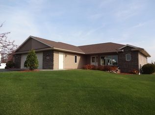3419 Pine Dr, Stevens Point, WI 54482