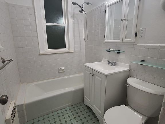 5th image of 280 Revere Ave #1