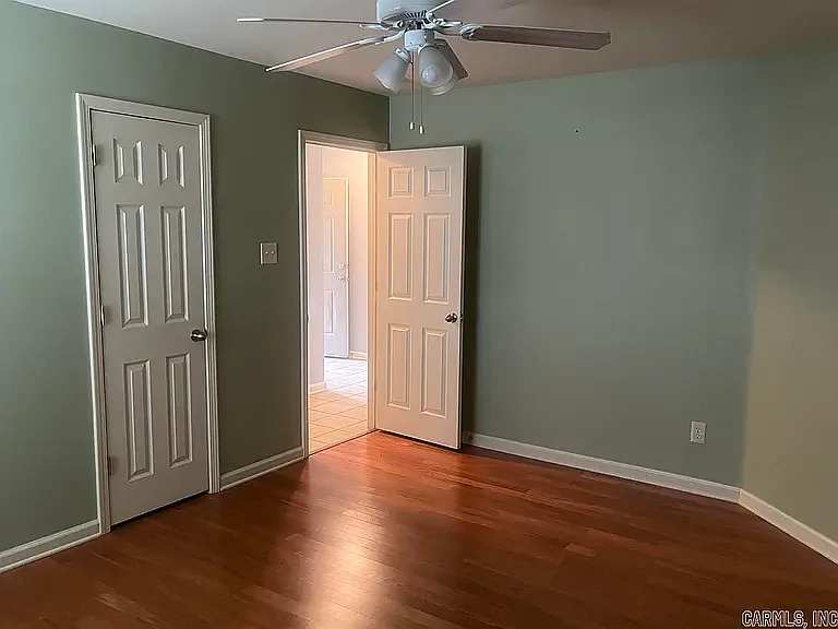 9914 Merlot Ln — Photo 2