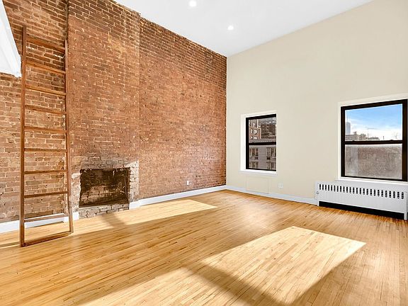 4th image of 217 W 14th St APT 5F