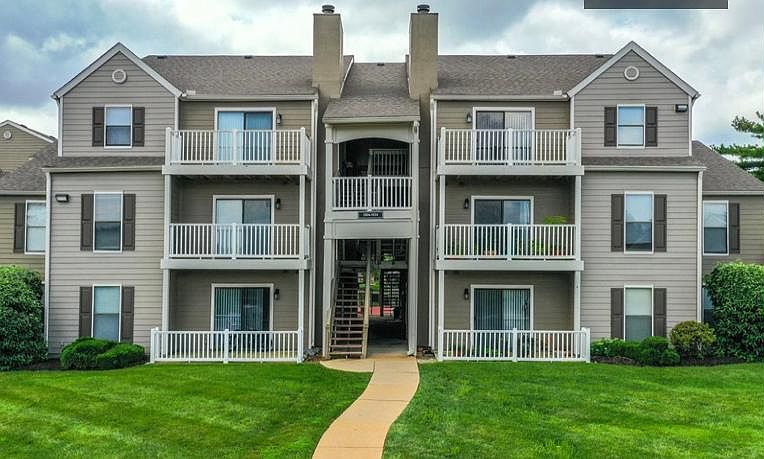 1st image of 1462 Westmeade Dr