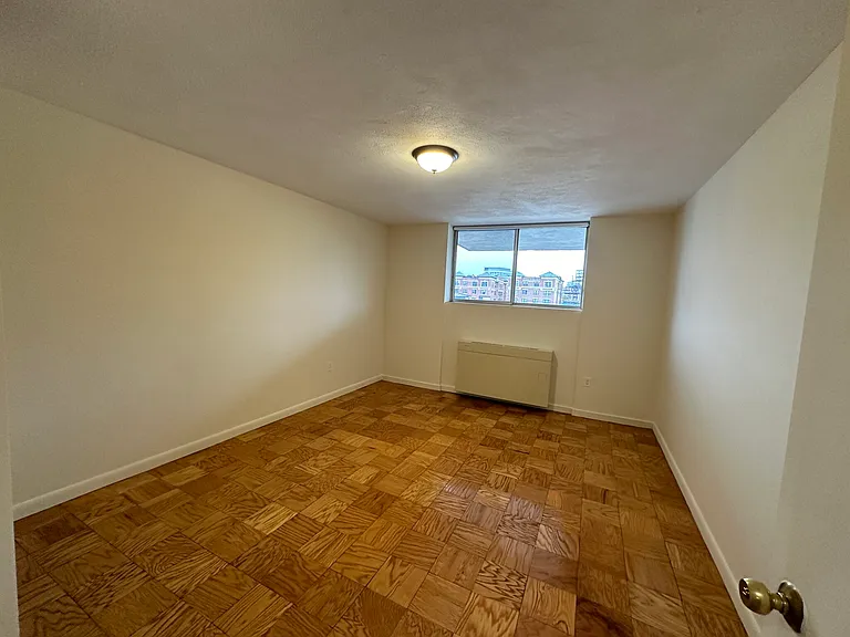 77 Monmouth St #902D — Photo 13