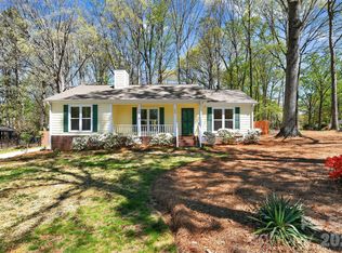 100 Steuben Dr, Huntersville, NC 28078