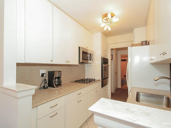 3rd image of 2711 Avenue X APT 1H
