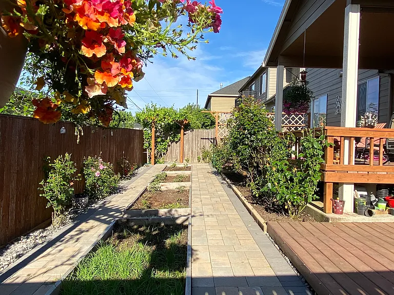 12212 NE 106th St — Photo 3