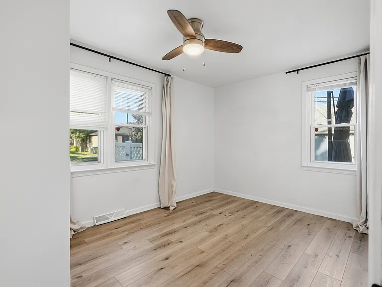 3175 McDowell St — Photo 23