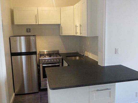 4th image of 87 Saint Marks Pl APT 3C