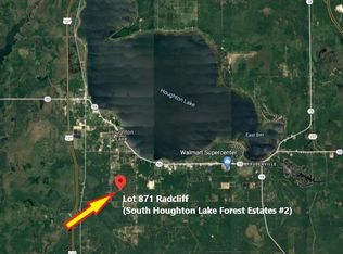 Radcliff Dr, Houghton lake, MI 48629
