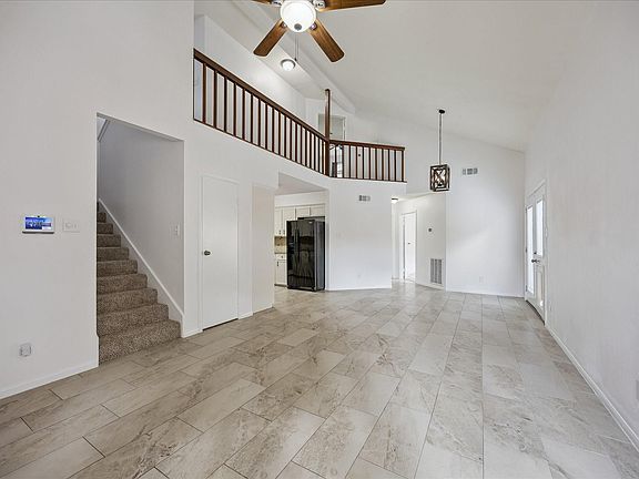 2nd image of 5813 Guadalupe Dr