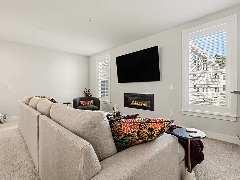 11549 Helmond Way #115 — Photo 5