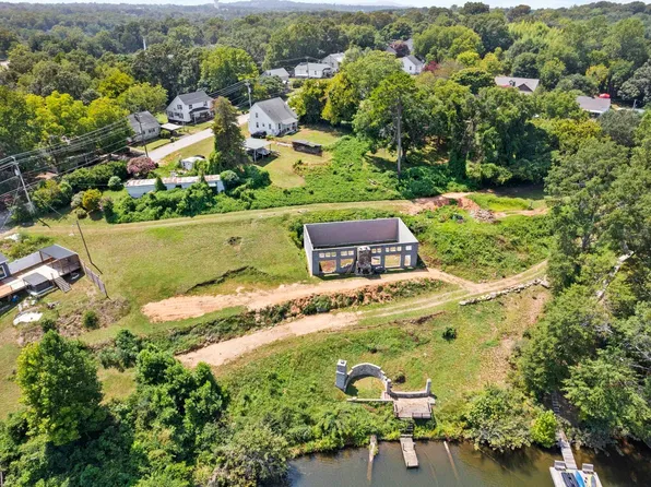 1124 Apalache St, Greer, SC 29651