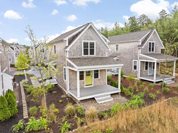 3 Stargaze Ln, Plymouth, MA 02360