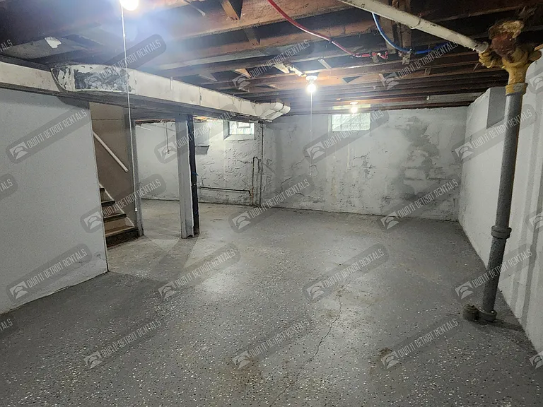 14331 Ardmore St — Photo 25
