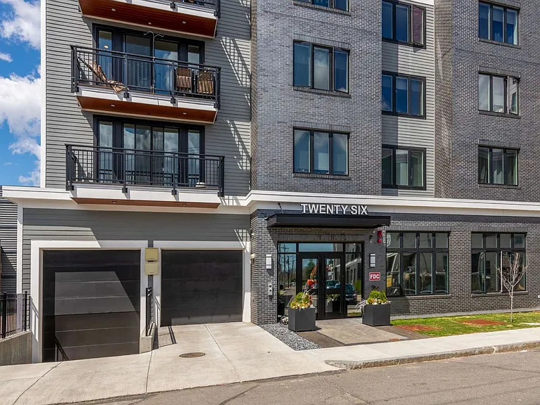 26 Hichborn St #4 — Photo 3