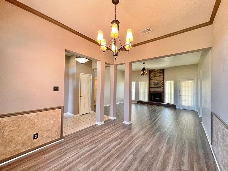 2404 Southport Dr — Photo 6