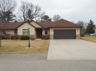 44 Odessa Ct, Stevens Point, WI 54481