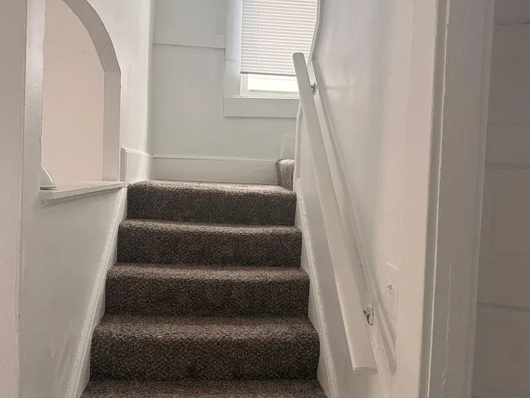 10817 Hull Ave — Photo 7
