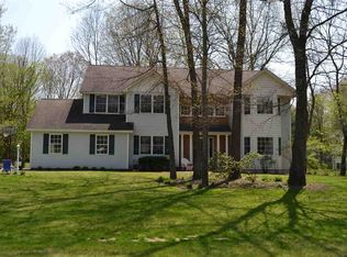 7 Sweetbriar Dr, Wilton, NY 12831