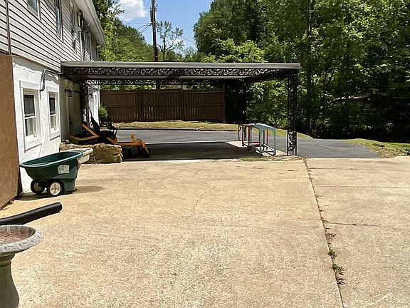 2nd image of 5843 Happy Hollow Ln