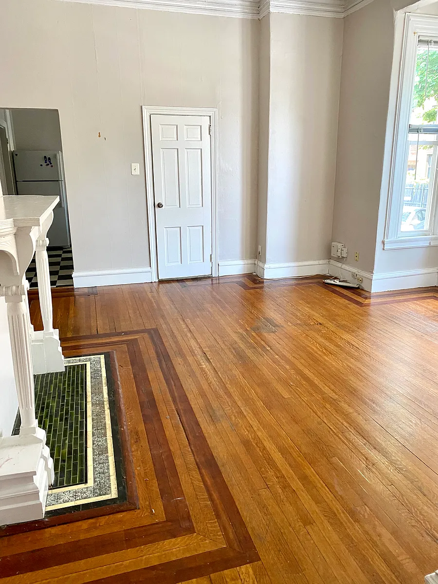 Building Photo - 212 Waterman St #2