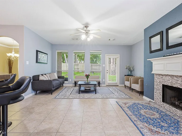 3331 Lost Maple Forest Ct — Photo 18