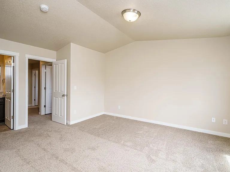 844 NE 109th Ct — Photo 17