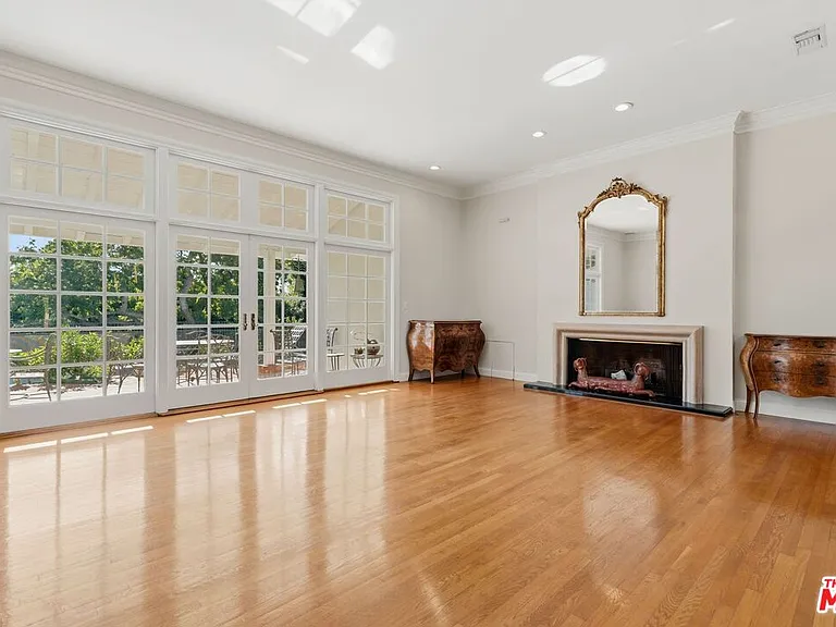 510 Toyopa Dr — Photo 4