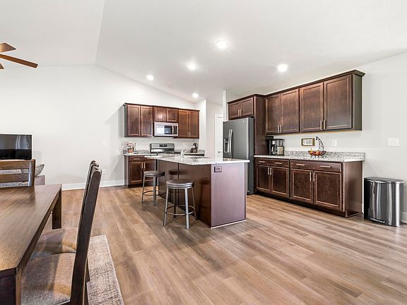 3rd image of 1390 W Village Blvd
