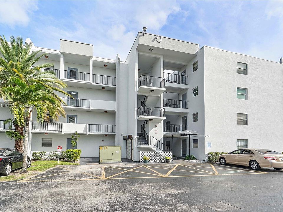 2nd image of 2998 Sunrise Lakes Dr E APT 215