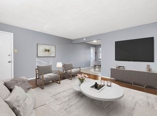 3515 Woodson Rd APT C, Saint Louis, MO 63114