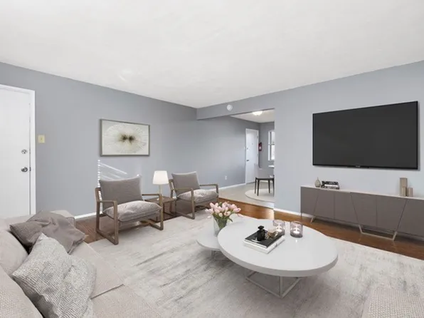 3515 Woodson Rd APT C, Saint Louis, MO 63114