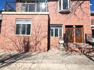15033 Bayside Ave, Flushing, NY 11354