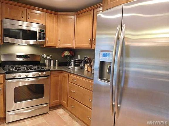5th image of 48 Bramblewood Ln
