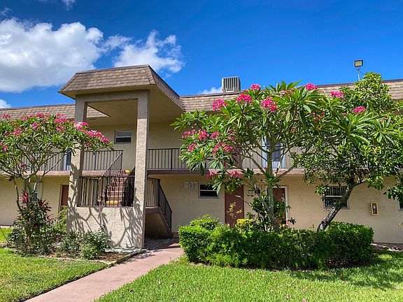 2nd image of 700 Lori Drive #202
