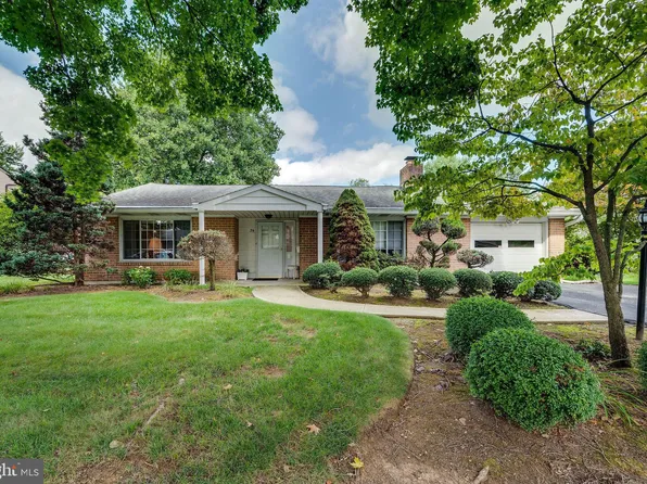 34 Dorchester Dr, Reading, PA 19610