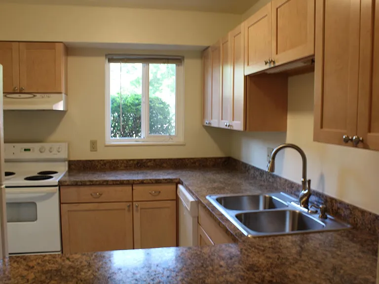 1625 W Elizabeth St #F3 — Photo 3
